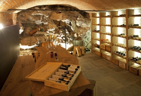 Villa Corinna winecellar
